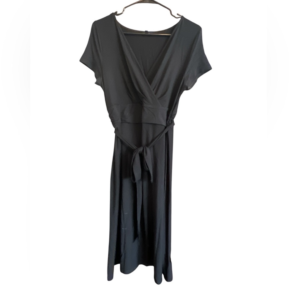 Women’s Talbots Medium black cris-cross dress, cotton and comfy!